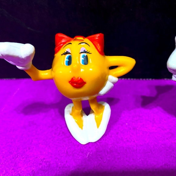 PAC-MAN VINTAGE 1982 THE OFFICIAL MS. PAC-MAN COLLECTABLE ARCADE PVC FIGURES (2) - Picture 7 of 12